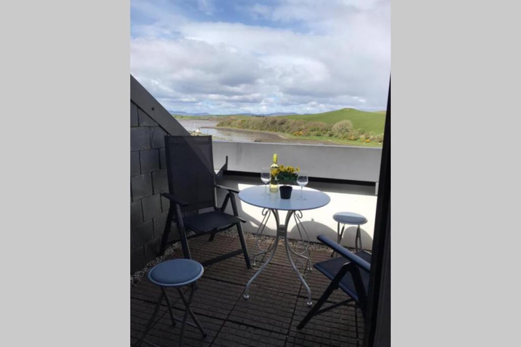 Clew Bay Balcony Views - Westport Quay Apt Lejlighed Eksteriør billede